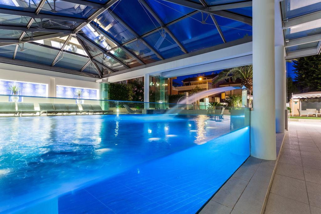 Hotel Luna Riccione E Aqua Spa Only Adults +12 Exterior foto