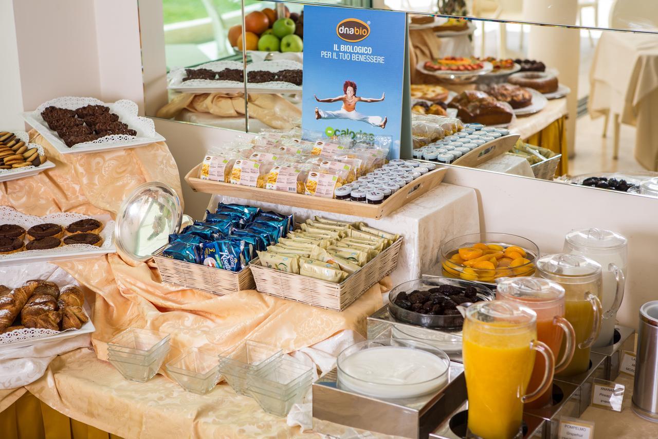 Hotel Luna Riccione E Aqua Spa Only Adults +12 Exterior foto